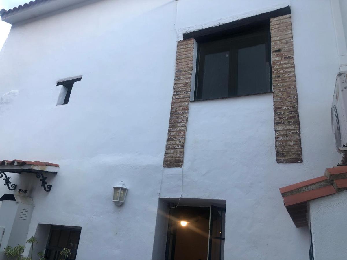 Вилла Acogedora Casa De Pueblo Con Piscina Фуэнтеэридос Экстерьер фото