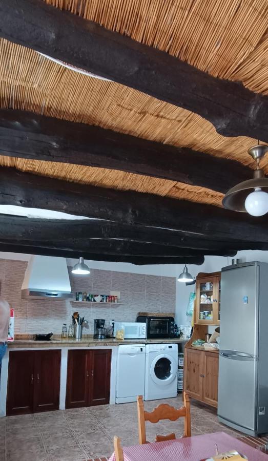Вилла Acogedora Casa De Pueblo Con Piscina Фуэнтеэридос Экстерьер фото