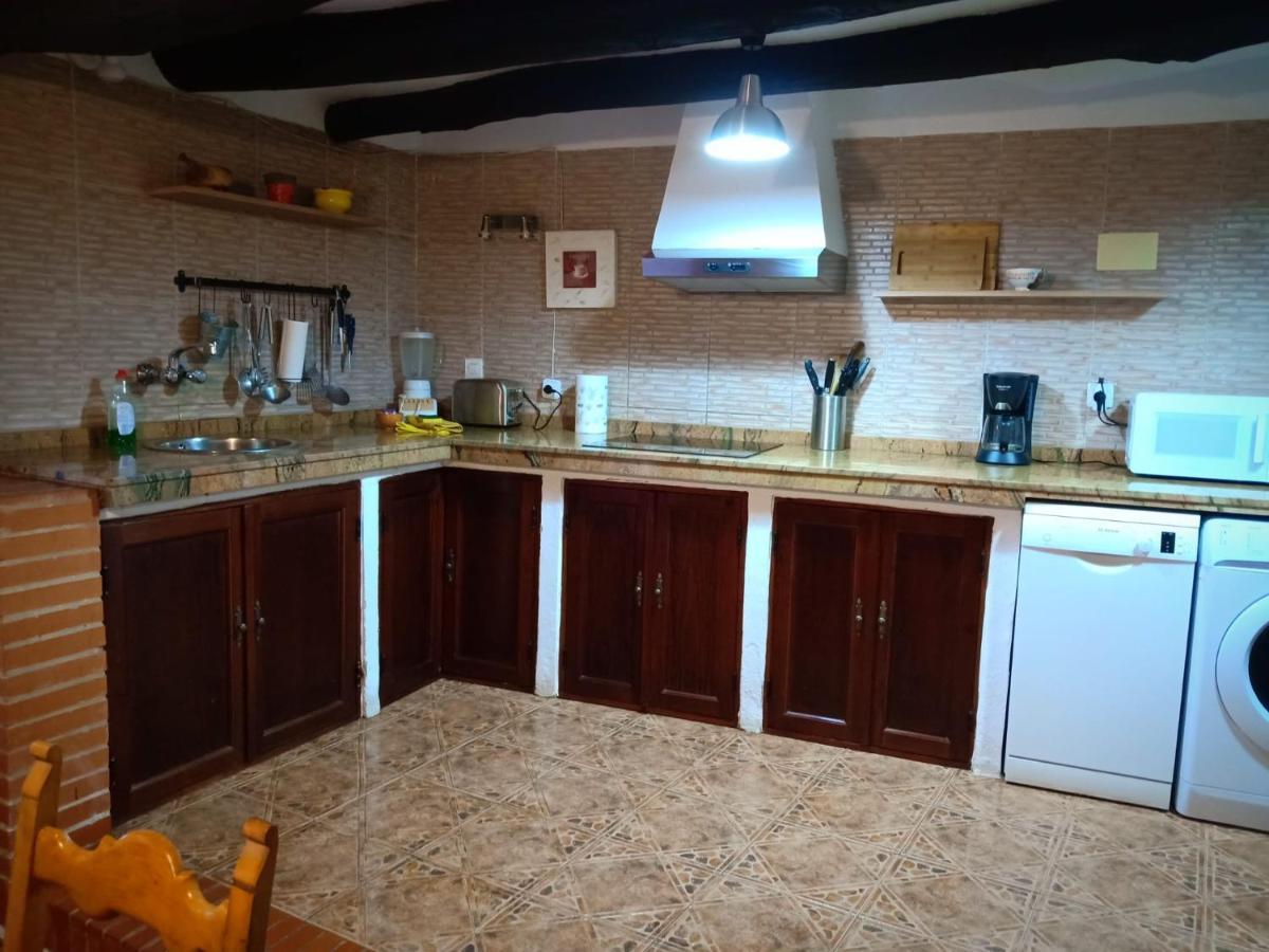 Вилла Acogedora Casa De Pueblo Con Piscina Фуэнтеэридос Экстерьер фото